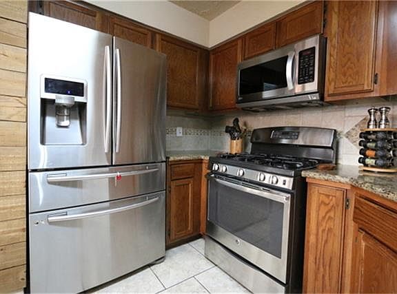 4th image of 18006 Glenledi Dr