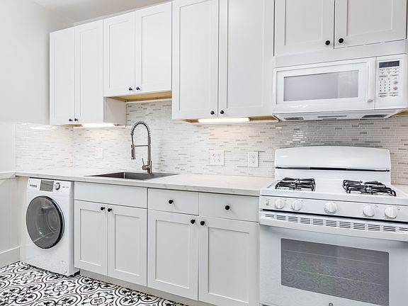 2nd image of 903 Pine St #46A