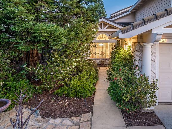 4th image of 4087 Bancroft Dr
