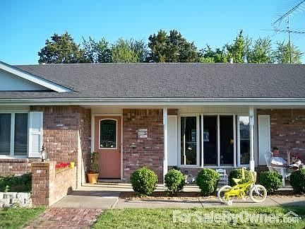 Front of Home : Standing in circle drive looking at front of home