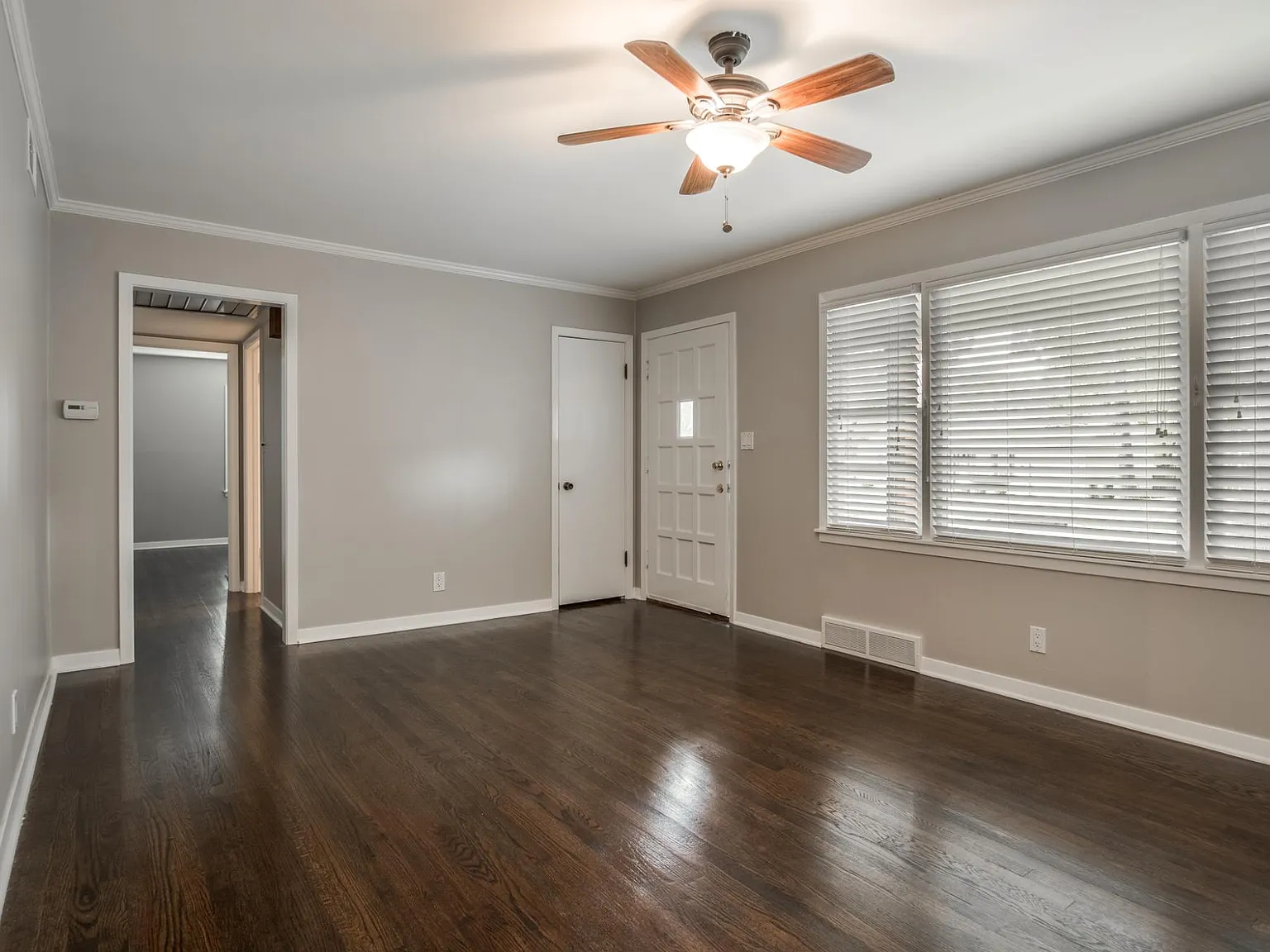 7133 Beverly St — Photo 2