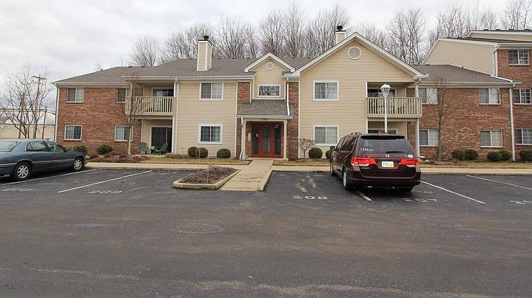 1st image of 810 Carrington Pl APT 101