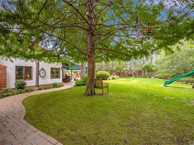 1337 Vuelta Grande Ave — Photo 48
