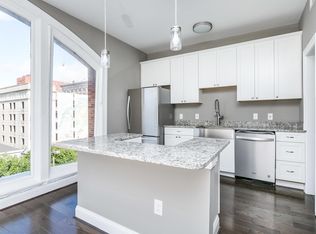 411 N Charles St #6A, Baltimore, MD 21201