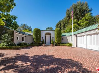 805 N Hillcrest Rd, Beverly Hills, CA 90210