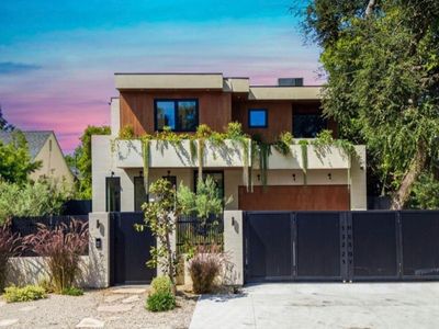 13229 Hesby St, Sherman Oaks, CA, 91423