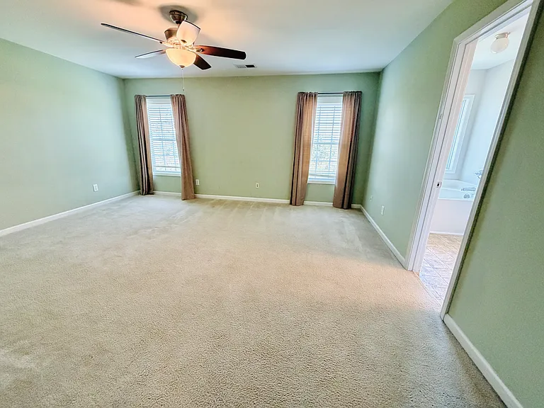 312 Ashmore Ln — Photo 8