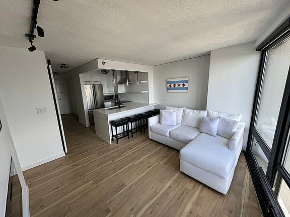 5th image of 440 N Wabash Ave APT 3101
