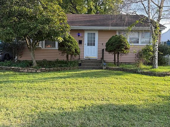 2nd image of 4187 Wright Park