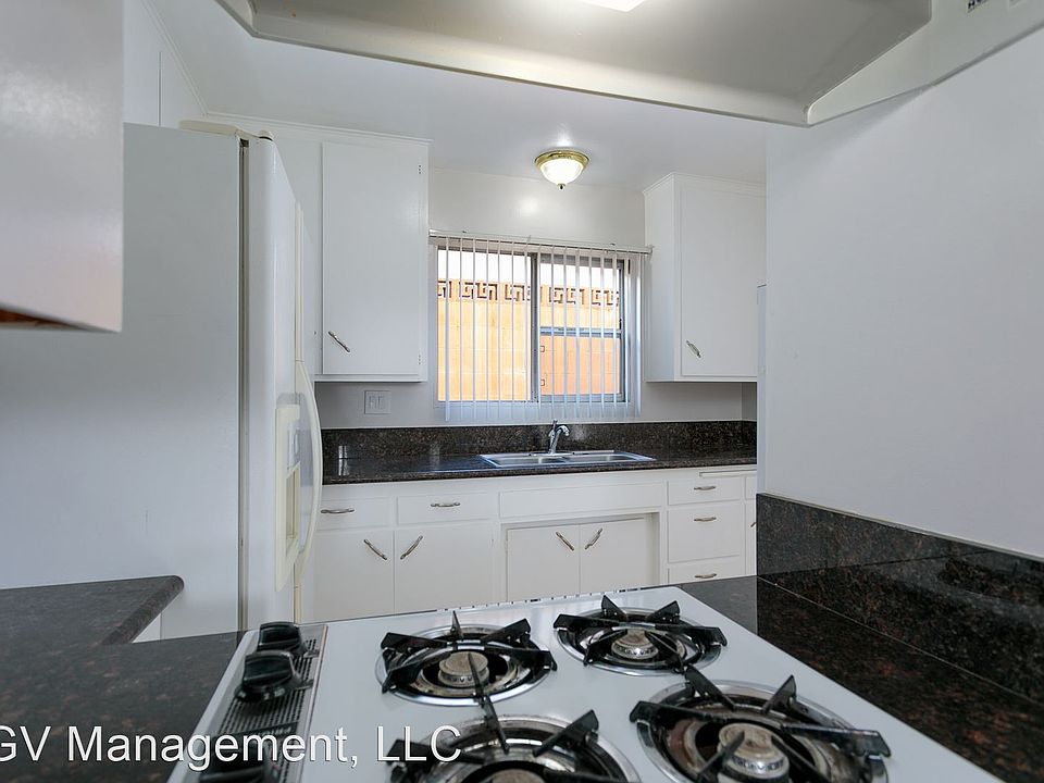 1st image of 209 E Live Oak St APT 6