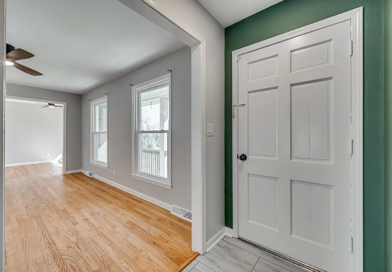 3 bed, 2.0 bath, 1802 sqft, $2,575 — Photo 4