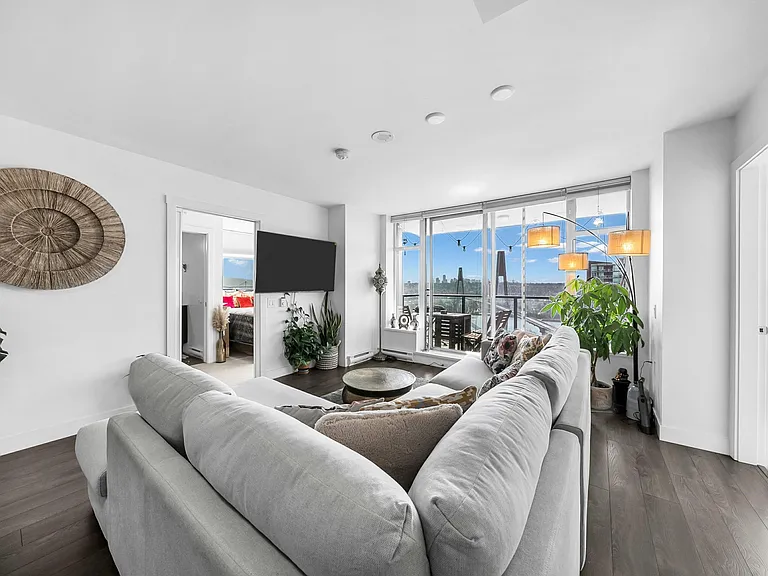188 Agnes St #1103 — Photo 11