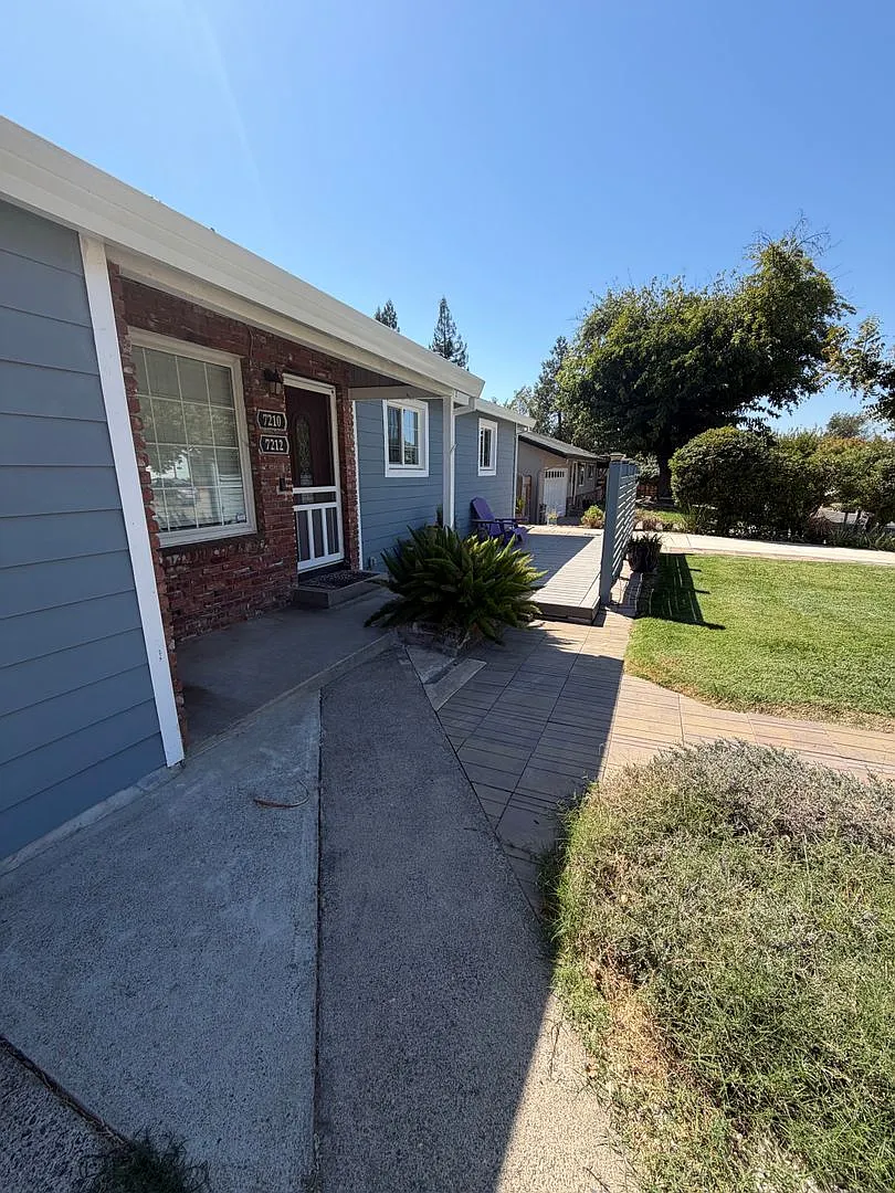 2 bedroom | 2 bath | Home with 2 bedroom 1 bathroom ADU — Photo 3