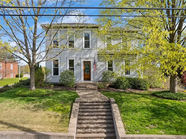 1217 W Market St, Orrville, OH 44667