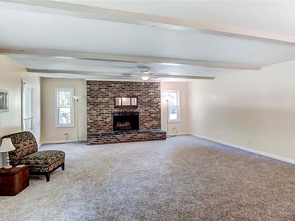 4th image of 238 Whitehall Dr