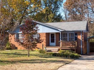 10004 Starwood Dr, Charlotte, NC 28215