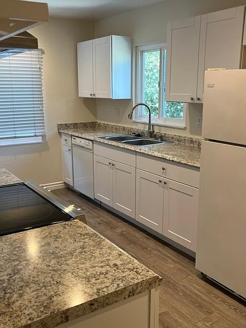1st image of 127 E Valerio St #B