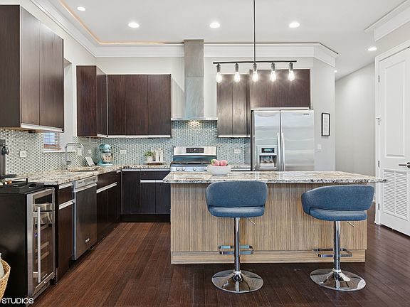 4th image of 4847 N Ashland Ave #2N