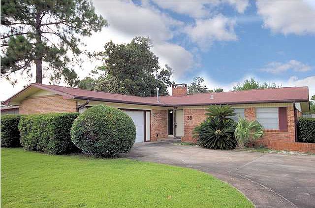 35 Maple Ave., Shalimar, FL