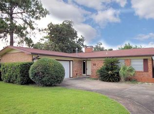 35 Maple Ave, Shalimar, FL 32579