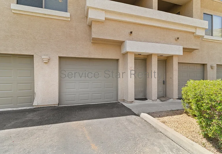 1716 W Cortez St #207 — Photo 17