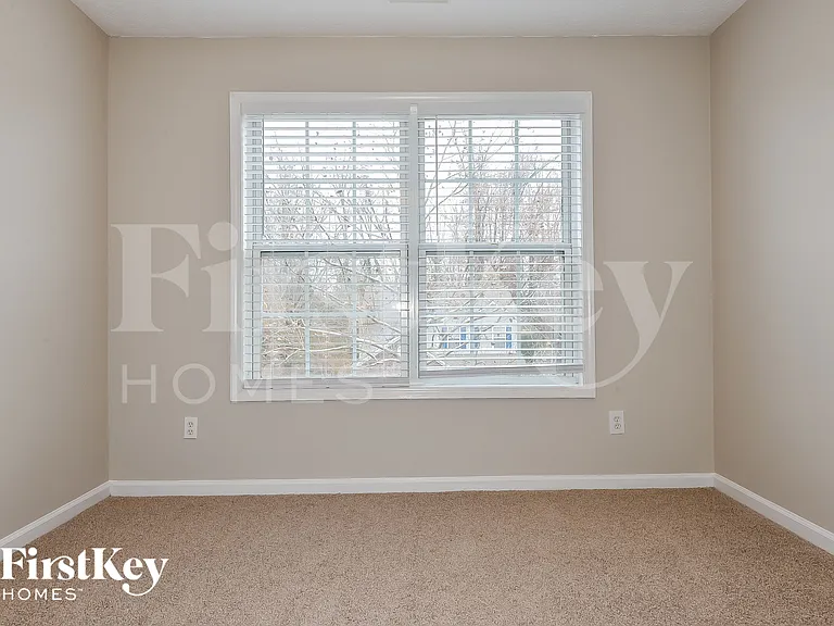 740 Winbrook Dr — Photo 14