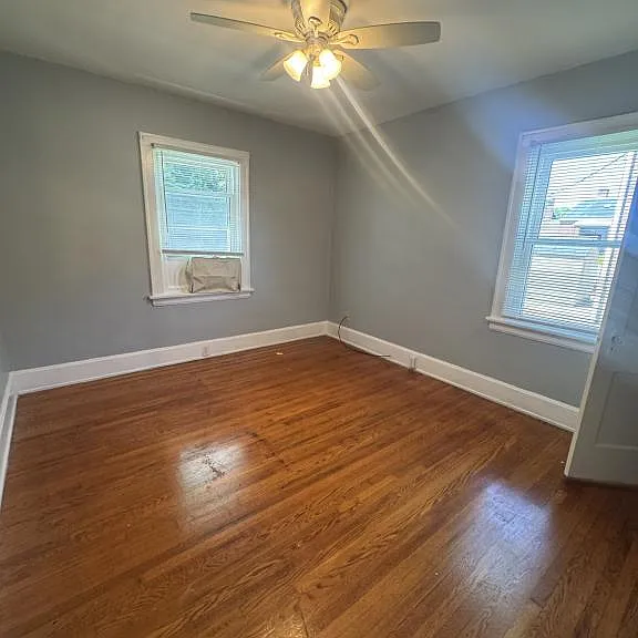 2539 Leslie Ave — Photo 8