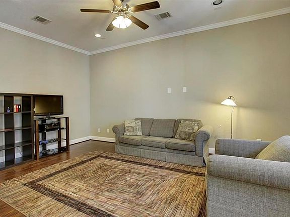 5th image of 1113 W 18th St #C