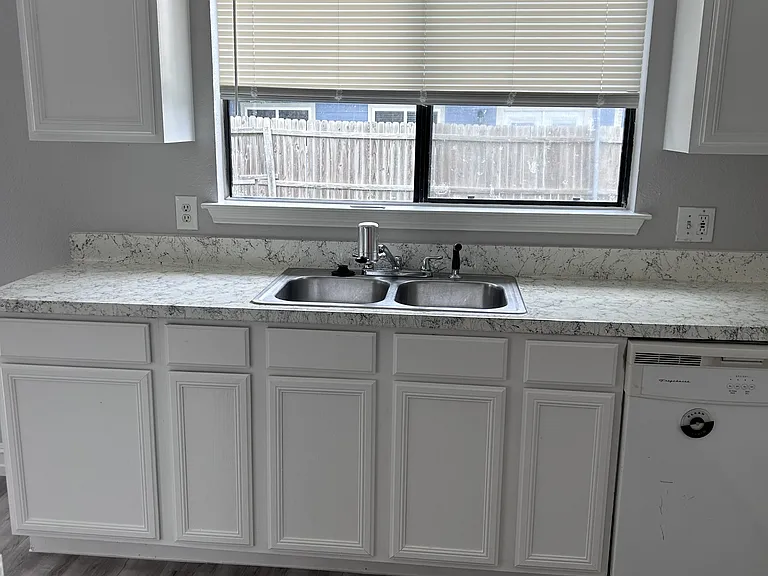 701 King St — Photo 7