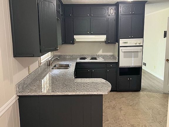 4th image of 221 Lendon Ln