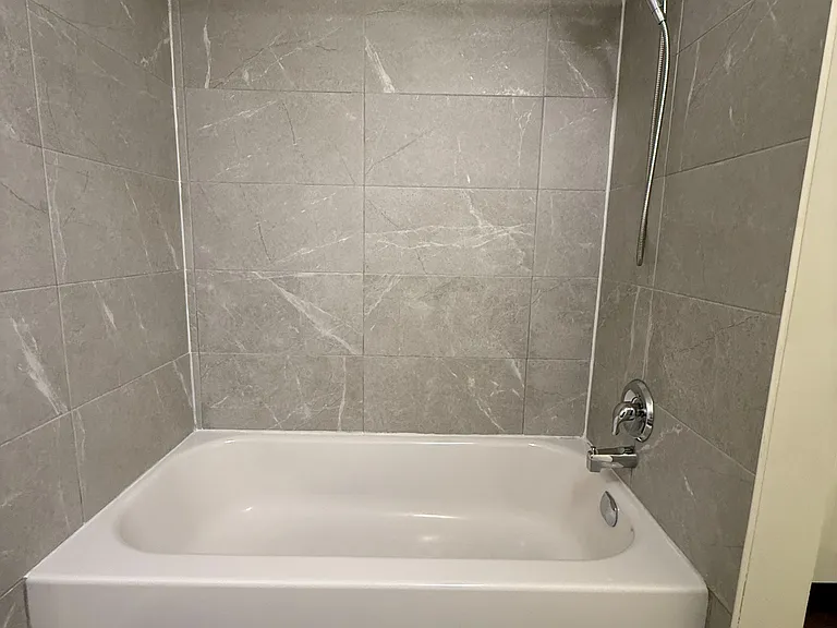 8 Avion Ave #5 — Photo 16