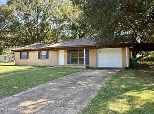 4302 Yosemite Dr, Ocean Springs, MS 39564