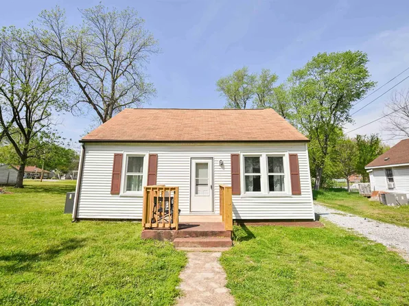 402 W Highland Dr, Fulton, KY 42041
