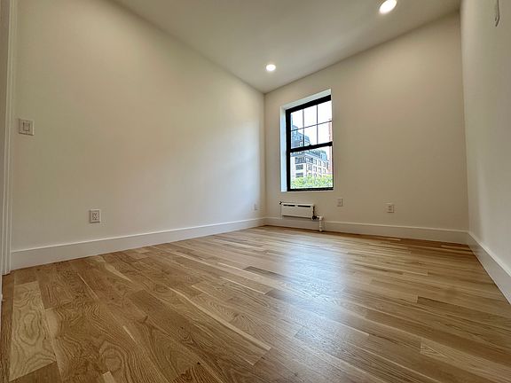 3rd image of 67 Morton St APT 4C