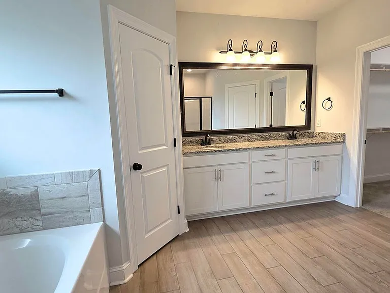 7004 Spring Gardens Dr — Photo 21