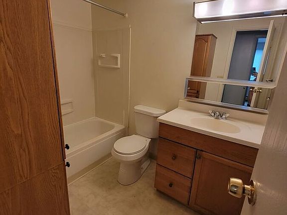 5th image of 1454 W River Rd N APT S
