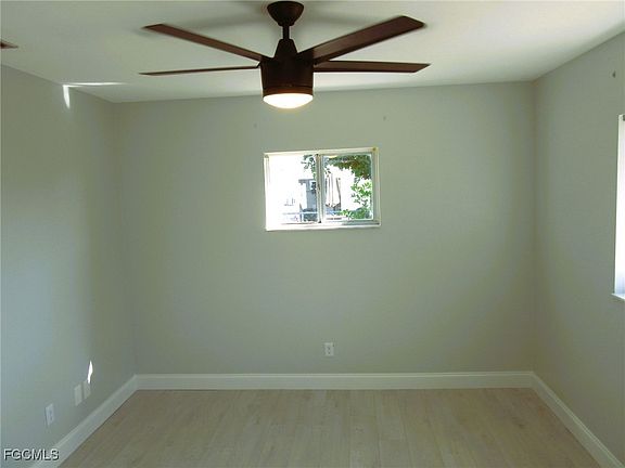 5th image of 2122 SE 5th Ter