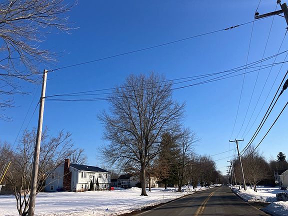 4th image of 336 Boston Neck Rd