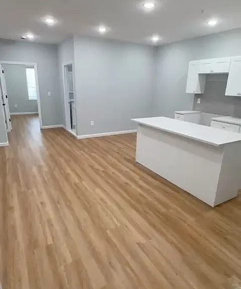 8 Lake St #101 — Photo 2