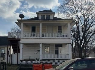 705 1/2 Grant St, Springfield, OH 45504