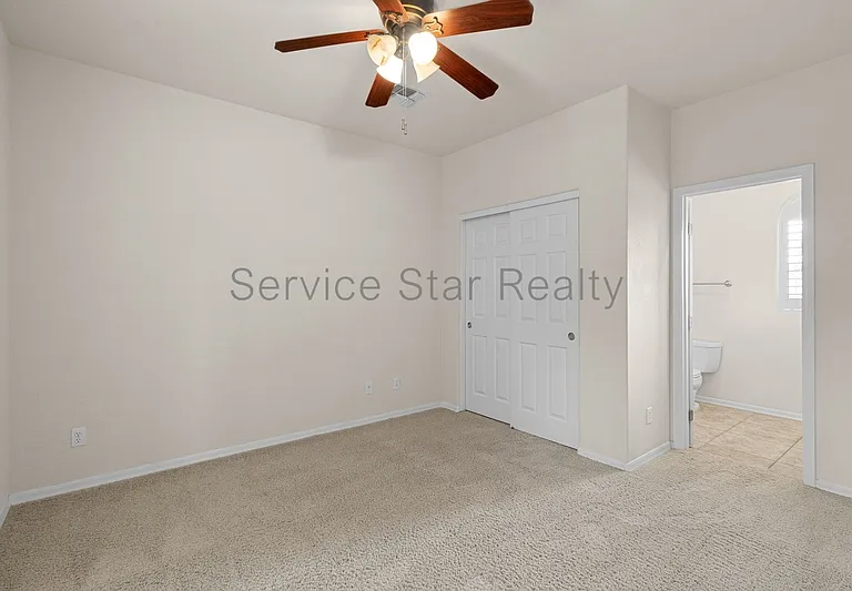 3724 E Robin Ln — Photo 22