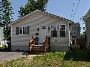 10 Salisbury St, Providence, RI 02905