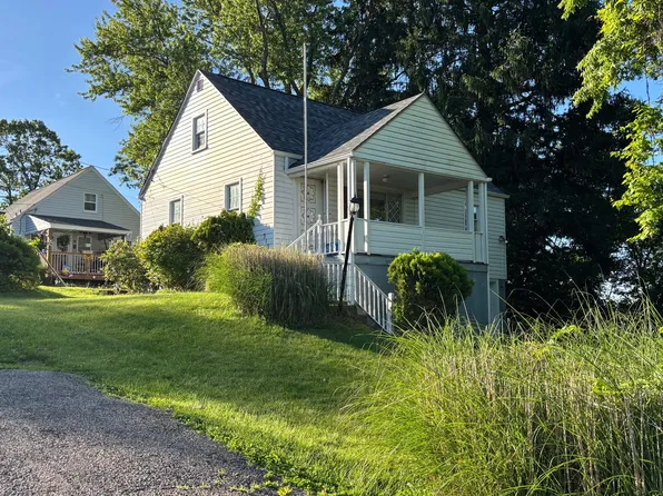 3106 Southern Dr, South Park, PA 15129
