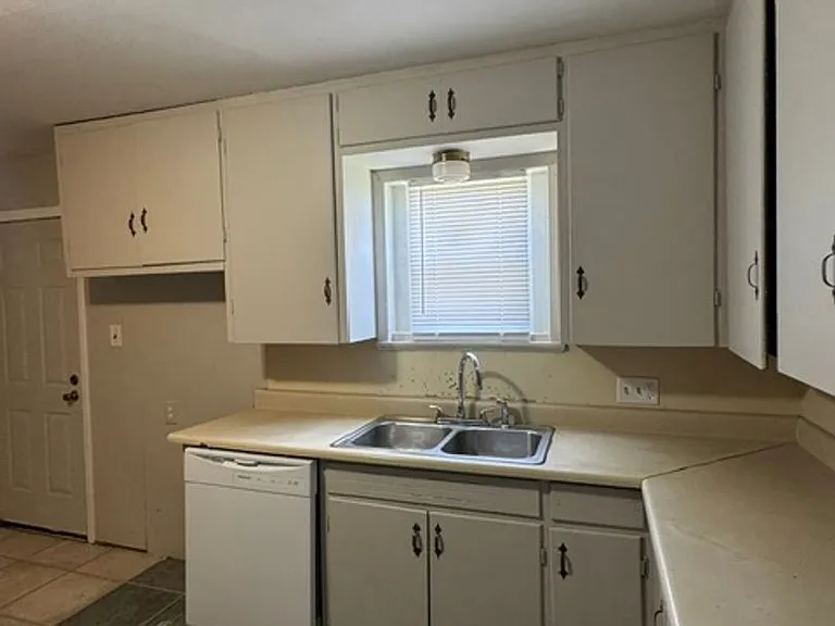 4323 S Polk St — Photo 9