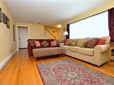 1199 N Main St, West Hartford, CT, 06117