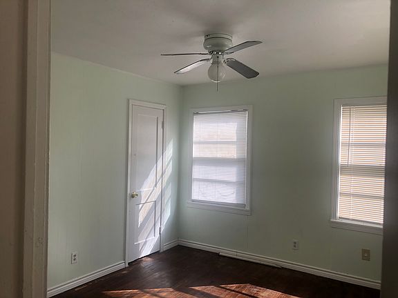 4th image of 4018 Richfield Ave