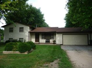 240 Front View Dr, Kearney, NE 68847