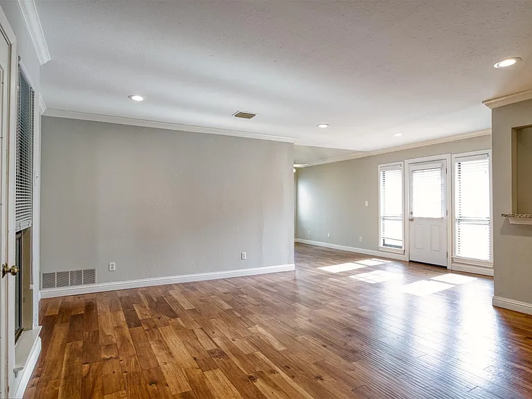 3809 Graphic Pl — Photo 29