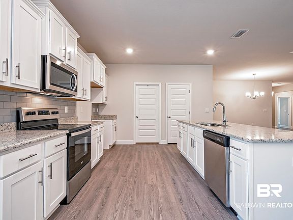 5th image of 1293 Holland St