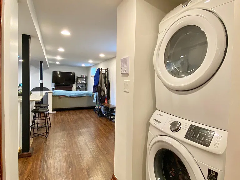 3505 W Diversey Ave #G — Photo 8